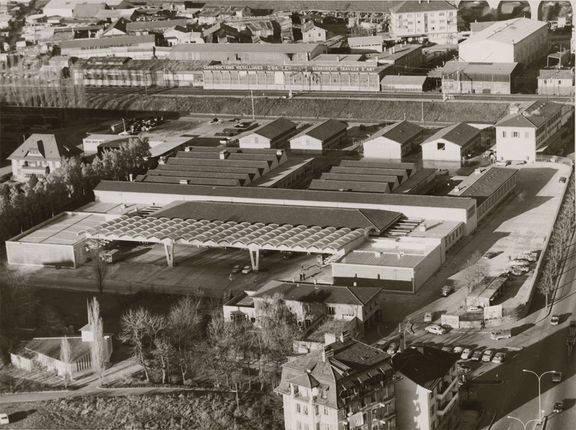 Albert Würgler, Vue aérienne des abattoirs de Malley après l’agrandissement du groupe frigorifique, 1964, Musée Historique Lausanne.