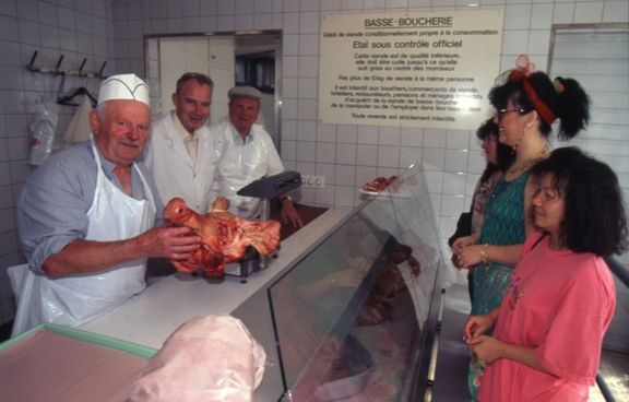 Sébastien Feval, Débit de basse-boucherie des abattoirs de Malley, 1995, © Sébastien Feval, Archives cantonales vaudoises.